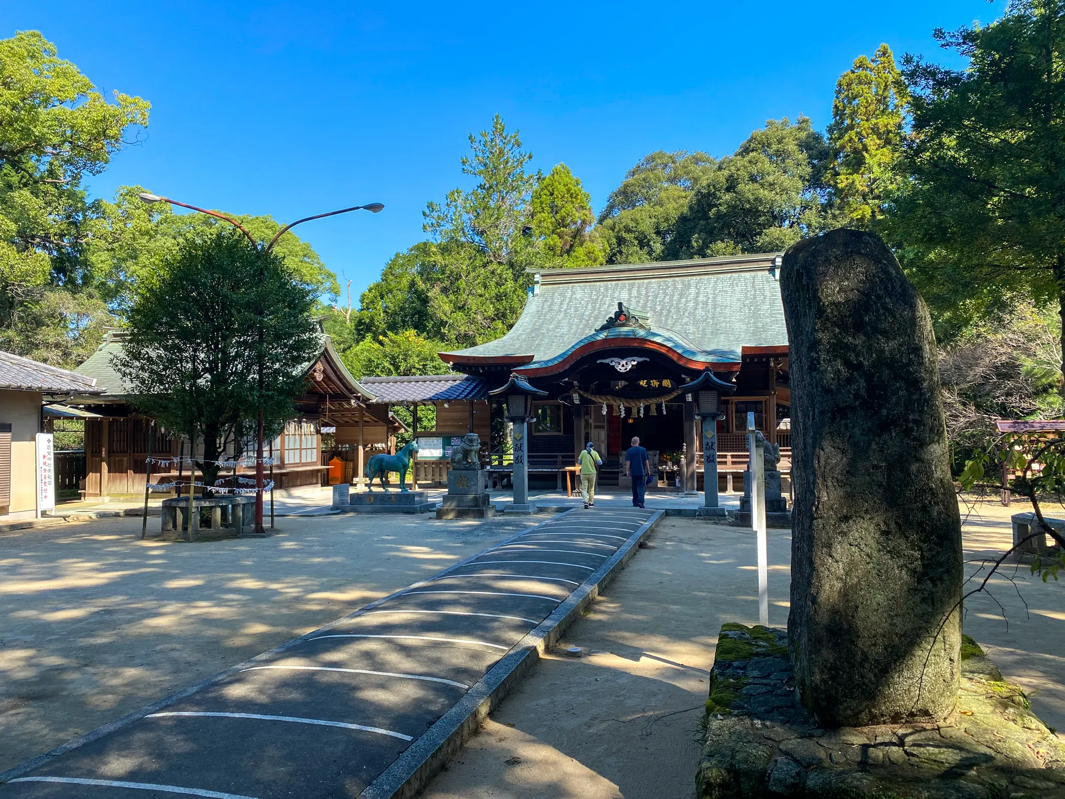 命の神をまつる神社「筑紫神社」