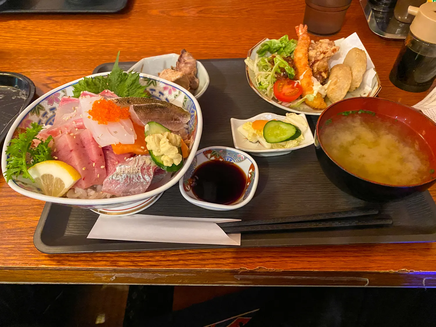 長崎県平戸市生月のお食事処「ひといき」の海鮮丼11