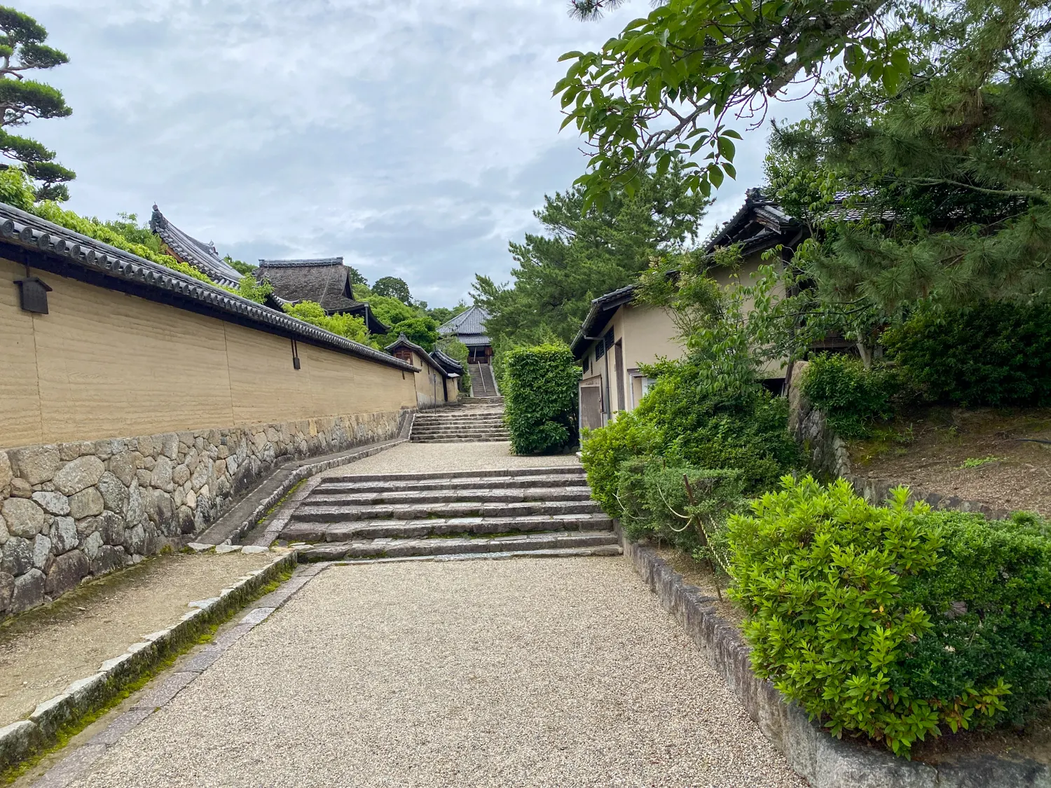 法隆寺は入口すらも古代の力を感じる18