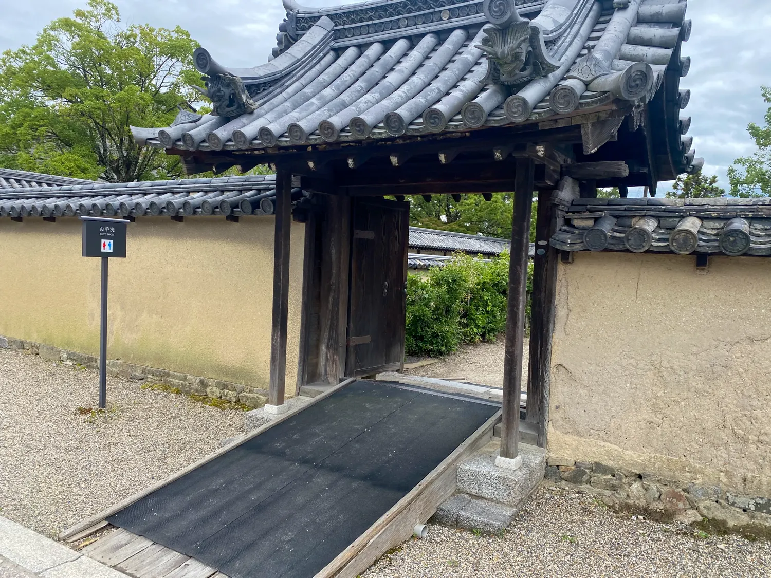 法隆寺は休憩所からも楽しい69