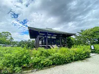 法隆寺でも特別な空間「中宮寺」