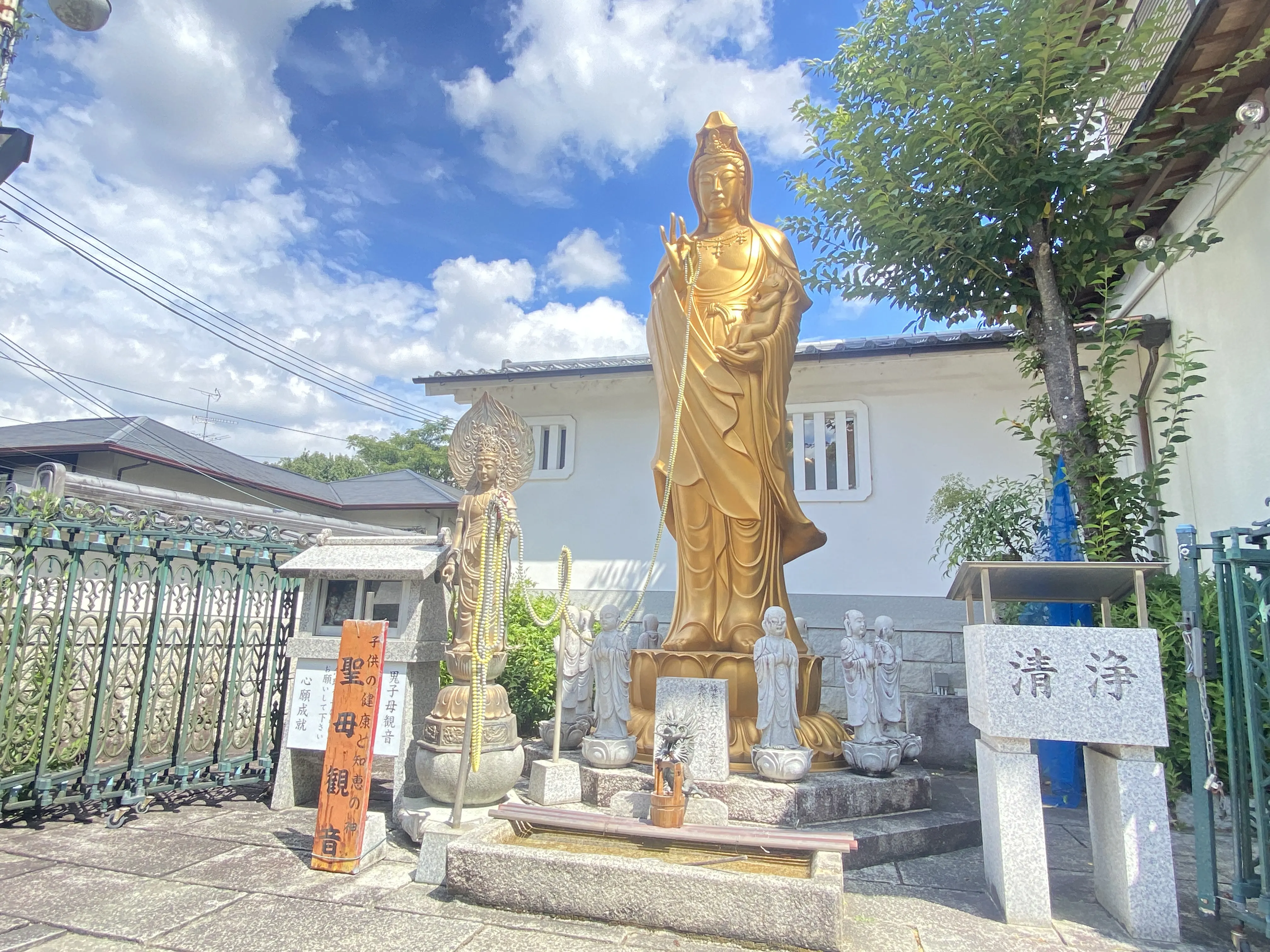 伏見稲荷大社の千本鳥居を制覇したいなら登山並みの準備を！47