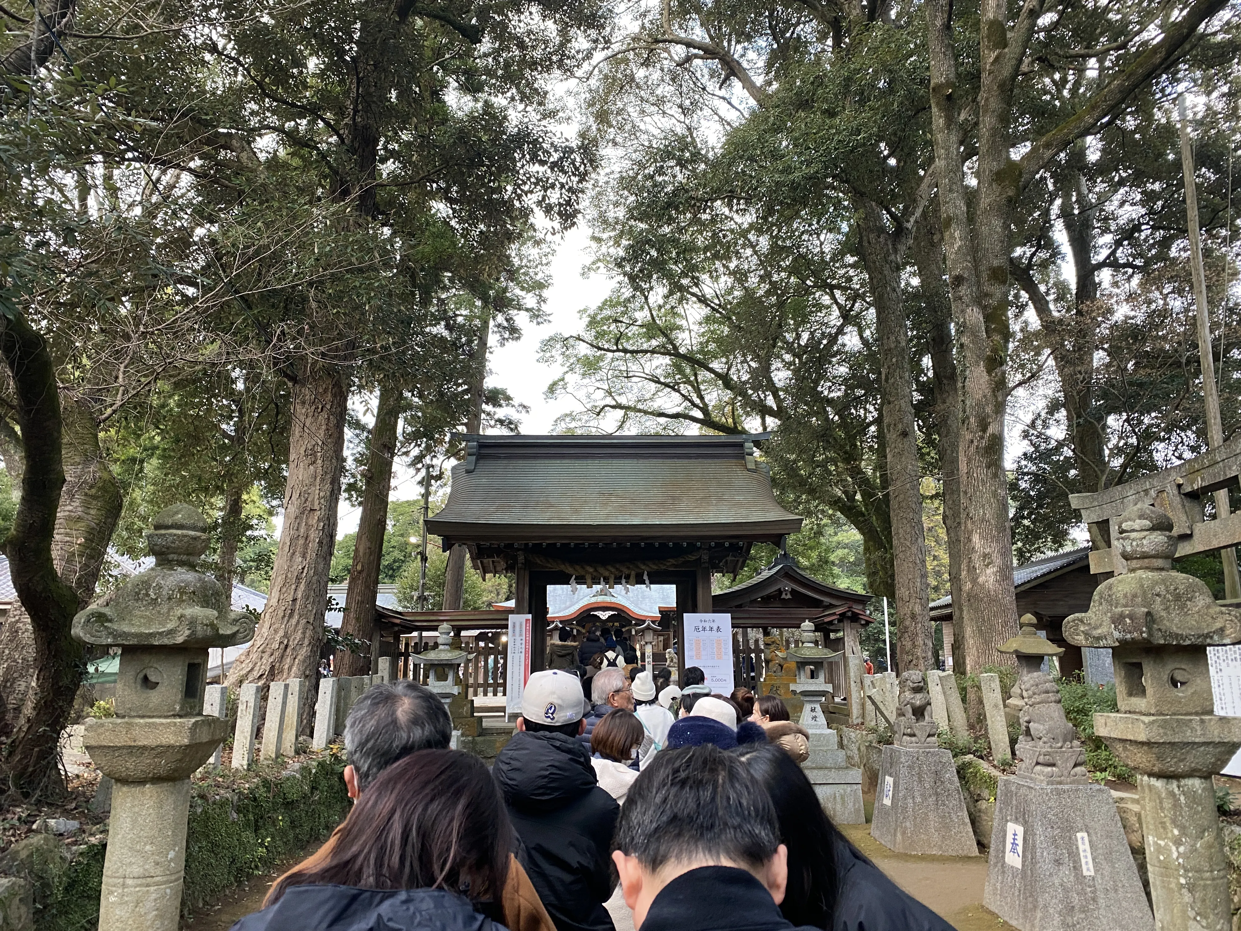 無料駐車場が広い筑紫神社へ初詣5