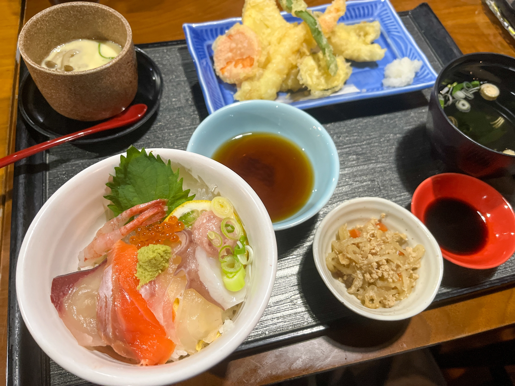 福岡・筑紫野で仕事終わりに温泉と飯でゆっくり休める「筑紫野温泉アマンディ」