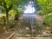 本殿へと続く階段「白石神社」